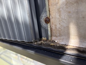 留め付けビスが錆びていた (2)